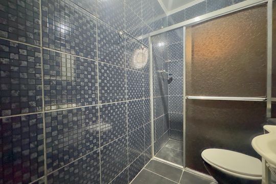Banheiro 1 de casa à venda com 2 quartos, 145m² em Vila Augusta, Guarulhos