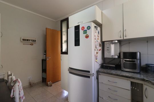 Cozinha de casa de condomínio para alugar com 3 quartos, 170m² em Recreio das Acacias, Ribeirão Preto