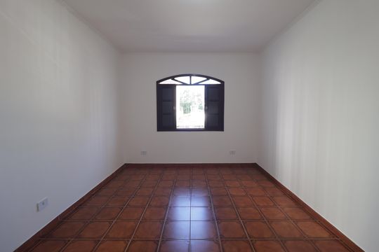 Quarto 1 de casa para alugar com 3 quartos, 200m² em Vila São José, São Paulo