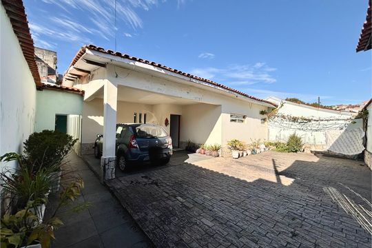 Garagem de casa à venda com 3 quartos, 347m² em Jardim Brasilia (zona Leste), São Paulo