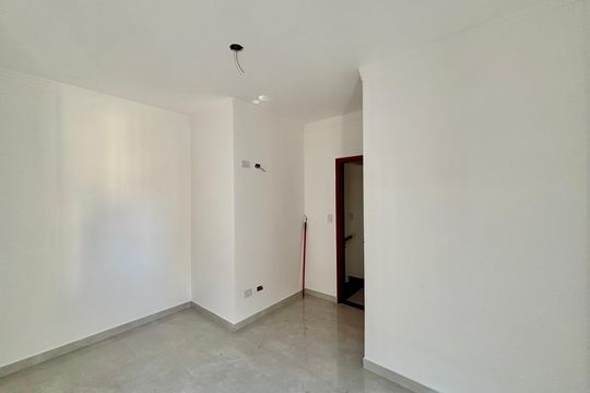 Quarto 1 de casa à venda com 2 quartos, 85m² em Vila Ré, São Paulo