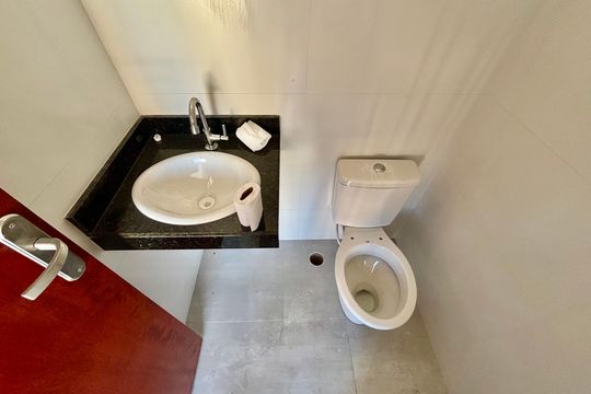 Banheiro  de casa à venda com 2 quartos, 85m² em Vila Ré, São Paulo