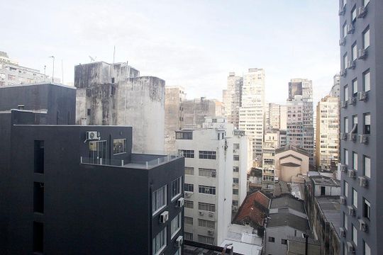  Vista da sala de apartamento para alugar com 2 quartos, 80m² em Centro Histórico, Porto Alegre