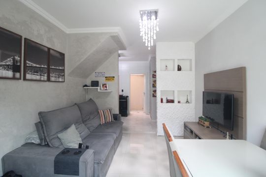 Sala de casa de condomínio para alugar com 2 quartos, 78m² em Cidade Ademar, São Paulo