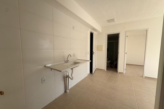 Cozinha de apartamento para alugar com 2 quartos, 40m² em Jardim Boa Vista (zona Oeste), Osasco