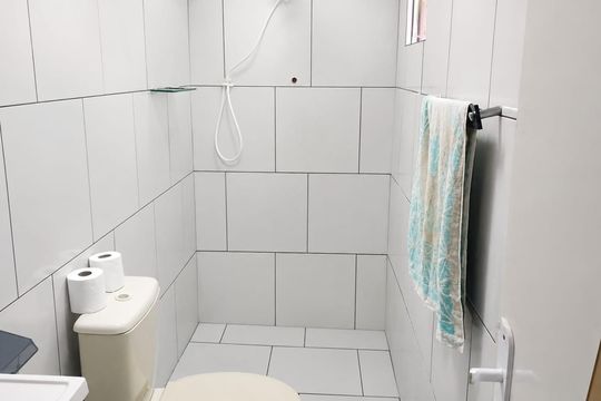 Banheiro de casa para alugar com 2 quartos, 70m² em Santíssimo, Rio de Janeiro