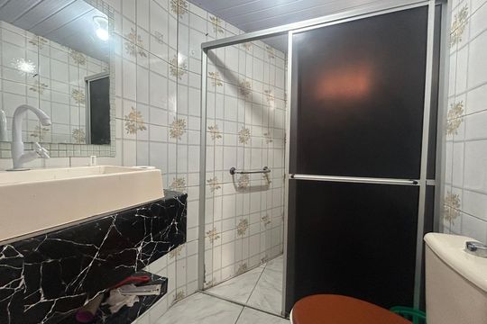 Banheiro de casa para alugar com 3 quartos, 100m² em Capoeiras, Florianópolis