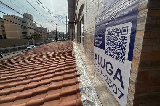 Placa  de casa para alugar com 3 quartos, 100m² em Capoeiras, Florianópolis