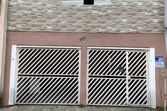 Fachada de casa para alugar com 3 quartos, 180m² em Jardim D’abril, Osasco