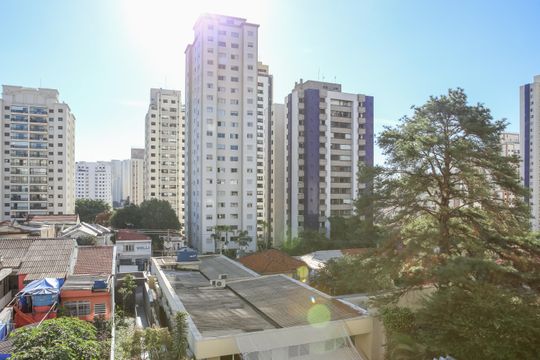 Vista da Sacada de kitnet/studio à venda com 1 quarto, 28m² em Pompeia, São Paulo
