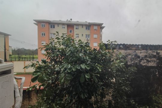 Vista de apartamento para alugar com 2 quartos, 47m² em Restinga, Porto Alegre
