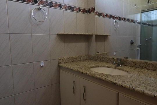 Banheiro da Suíte de apartamento para alugar com 3 quartos, 90m² em Jardim Paulistano, Ribeirão Preto
