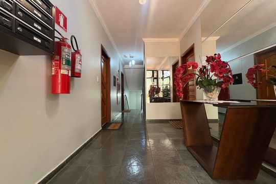 Hall de entrada de apartamento para alugar com 3 quartos, 90m² em Jardim Paulistano, Ribeirão Preto
