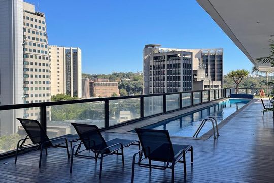 Piscina de apartamento à venda com 1 quarto, 63m² em Vila Olímpia, São Paulo