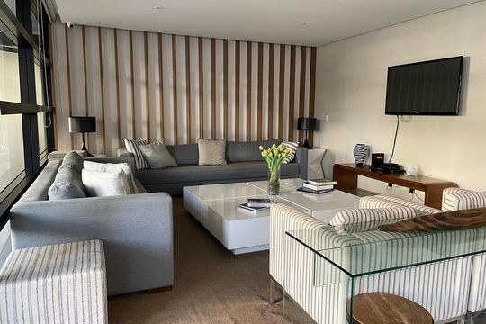 Sala de apartamento à venda com 1 quarto, 63m² em Vila Olímpia, São Paulo