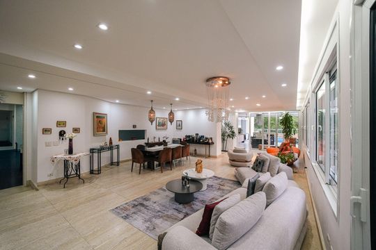 Sala de casa de condomínio à venda com 5 quartos, 616m² em Alphaville, Santana de Parnaíba