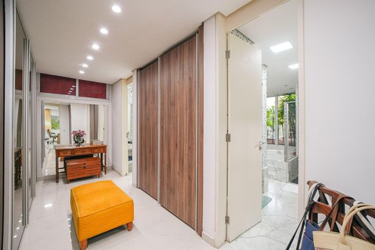 Quarto de casa de condomínio à venda com 5 quartos, 616m² em Alphaville, Santana de Parnaíba