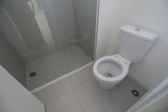 Banheiro de apartamento à venda com 1 quarto, 35m² em Jardim Vazani, São Paulo