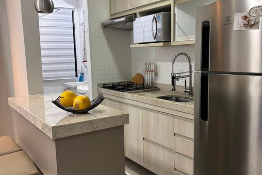 Cozinha de apartamento para alugar com 2 quartos, 75m² em Jardim California, Jacareí
