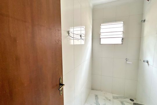 Banheiro da Suíte 2 de casa para alugar com 2 quartos, 125m² em Jardim do Papai, Guarulhos