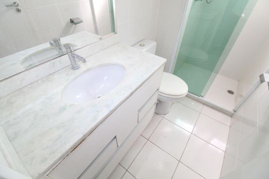 Banheiro de apartamento para alugar com 2 quartos, 72m² em Monte Castelo, São José dos Campos