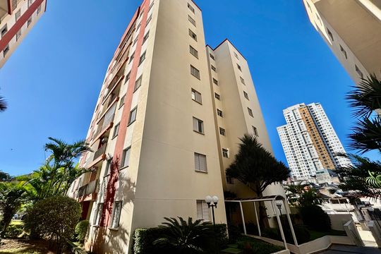 Fachada de apartamento à venda com 3 quartos, 65m² em Vila Araguaia, São Paulo