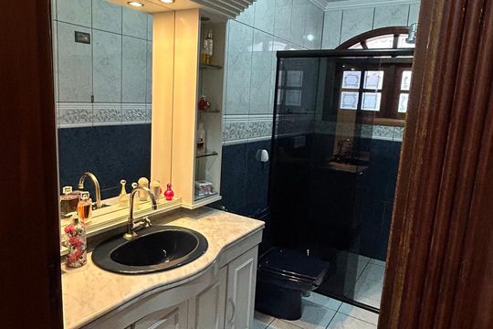 Banheiro de casa à venda com 4 quartos, 248m² em Cidade Ademar, São Paulo