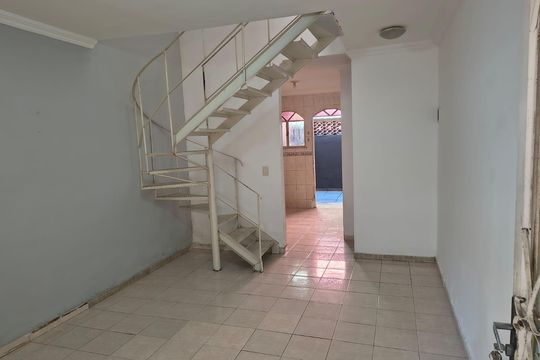 Sala de casa de condomínio para alugar com 2 quartos, 54m² em Ponto Chic, Nova Iguaçu
