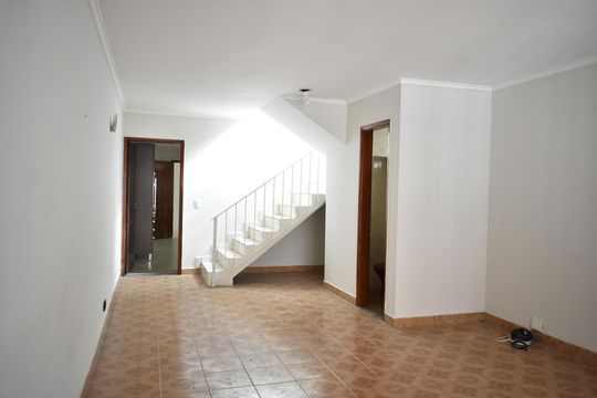 Sala de casa à venda com 3 quartos, 240m² em Vila Mariana, São Paulo