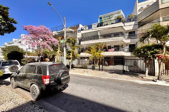 Fachada de apartamento à venda com 3 quartos, 82m² em Recreio dos Bandeirantes, Rio de Janeiro