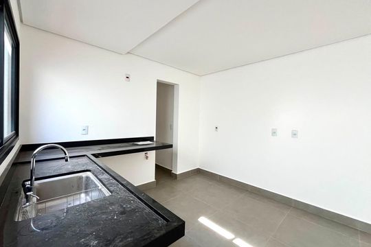 Cozinha de casa de condomínio à venda com 3 quartos, 168m² em Chácara Primavera, Campinas