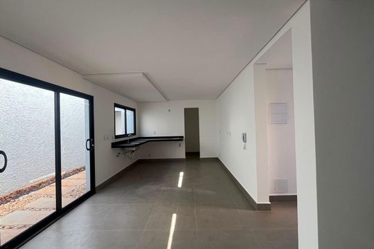 Sala de casa de condomínio à venda com 3 quartos, 168m² em Chácara Primavera, Campinas