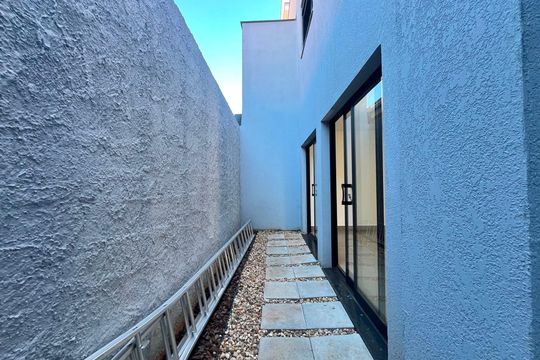 Quintal de casa de condomínio à venda com 3 quartos, 168m² em Chácara Primavera, Campinas