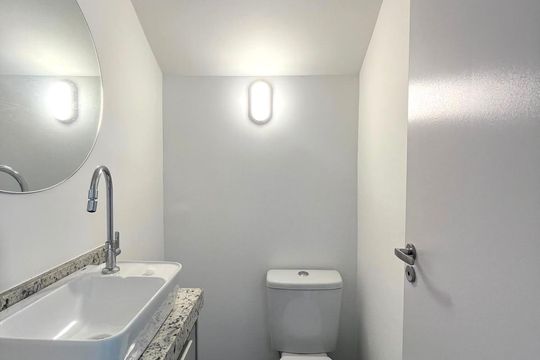 Lavabo de casa de condomínio para alugar com 3 quartos, 168m² em Chácara Primavera, Campinas