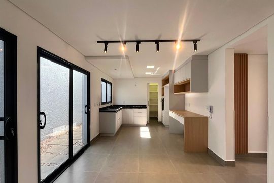 Casa de Condomínio à venda com 3 quartos, 168m² em Chácara Primavera, Campinas
