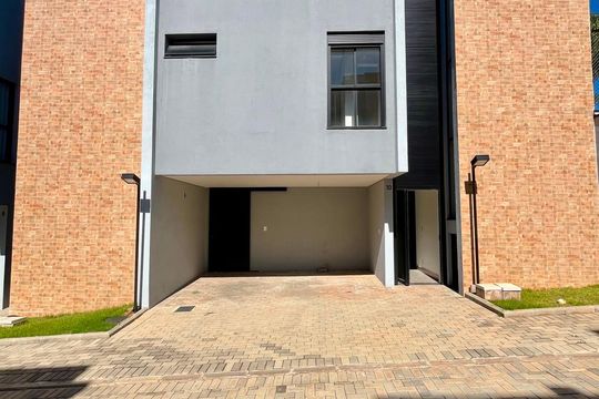 Fachada de casa de condomínio à venda com 3 quartos, 168m² em Chácara Primavera, Campinas
