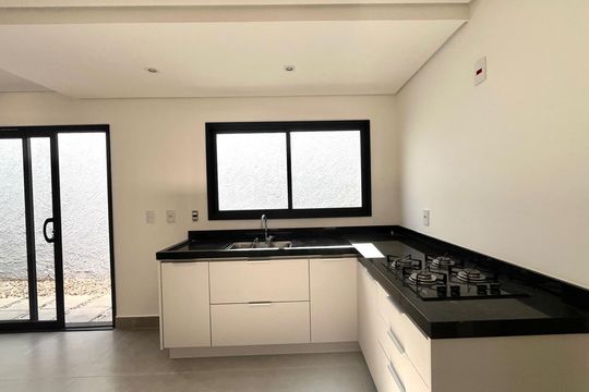 Cozinha de casa de condomínio à venda com 3 quartos, 168m² em Chácara Primavera, Campinas