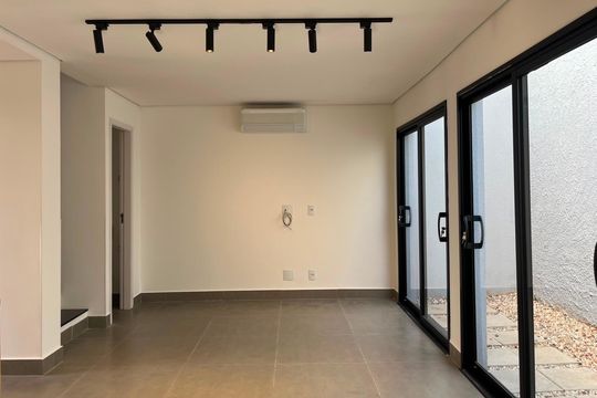 Sala de casa de condomínio à venda com 3 quartos, 168m² em Chácara Primavera, Campinas