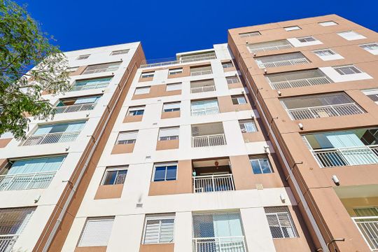 Fachada de apartamento para alugar com 2 quartos, 56m² em Parque Assuncao, Taboão da Serra