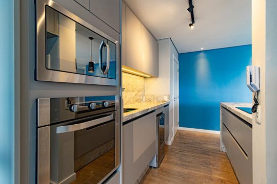 Cozinha de apartamento à venda com 2 quartos, 83m² em Itaim Bibi, São Paulo