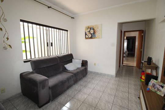 Sala de casa à venda com 3 quartos, 260m² em Cidade Líder, São Paulo
