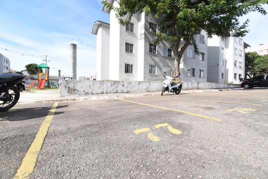 Vaga de Garagem de apartamento para alugar com 2 quartos, 47m² em Santo Antônio, São José dos Pinhais