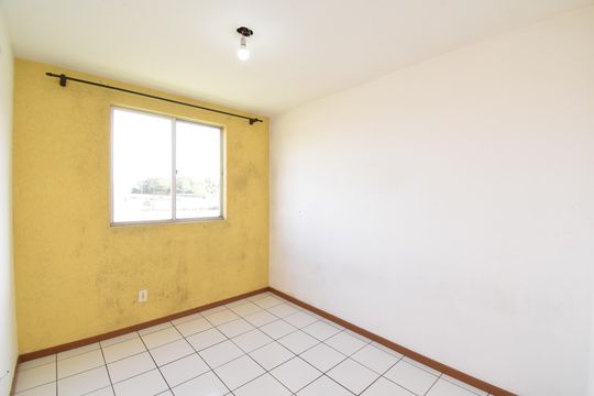 Quarto 2 de apartamento para alugar com 2 quartos, 47m² em Santo Antônio, São José dos Pinhais