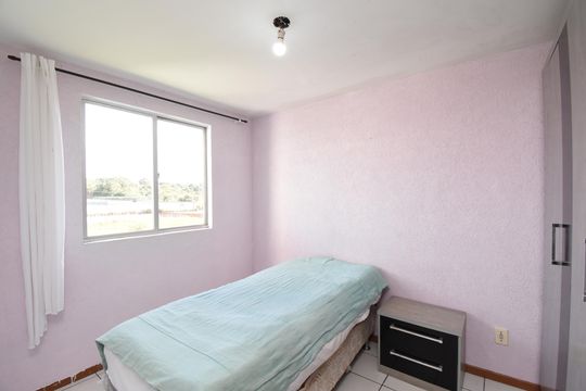 Quarto 1 de apartamento para alugar com 2 quartos, 47m² em Santo Antônio, São José dos Pinhais