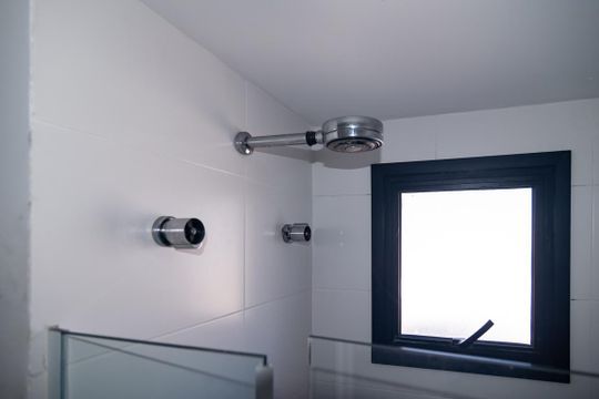 Banheiro de kitnet/studio para alugar com 1 quarto, 58m² em Bela Vista, São Paulo