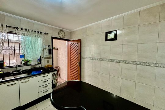Cozinha  de casa à venda com 2 quartos, 100m² em Jardim Maringa, São Paulo