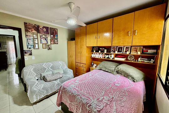 Quarto suíte 1 de casa à venda com 2 quartos, 100m² em Jardim Maringa, São Paulo