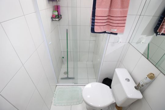 Banheiro de apartamento para alugar com 1 quarto, 24m² em Vila Campanela, São Paulo