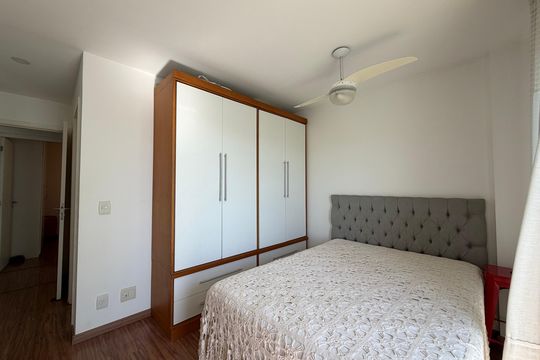 Suíte 2 de apartamento à venda com 2 quartos, 77m² em Barra Olímpica, Rio de Janeiro