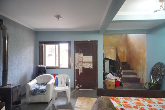 Sala de casa à venda com 2 quartos, 90m² em Vicentina, São Leopoldo